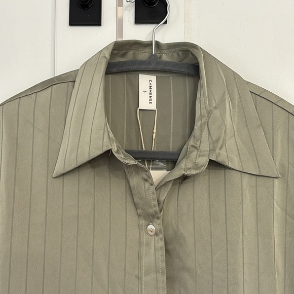 Commense Oversized Button Up Pinstriped Satin Collared Shirt - Picture 5 of 8